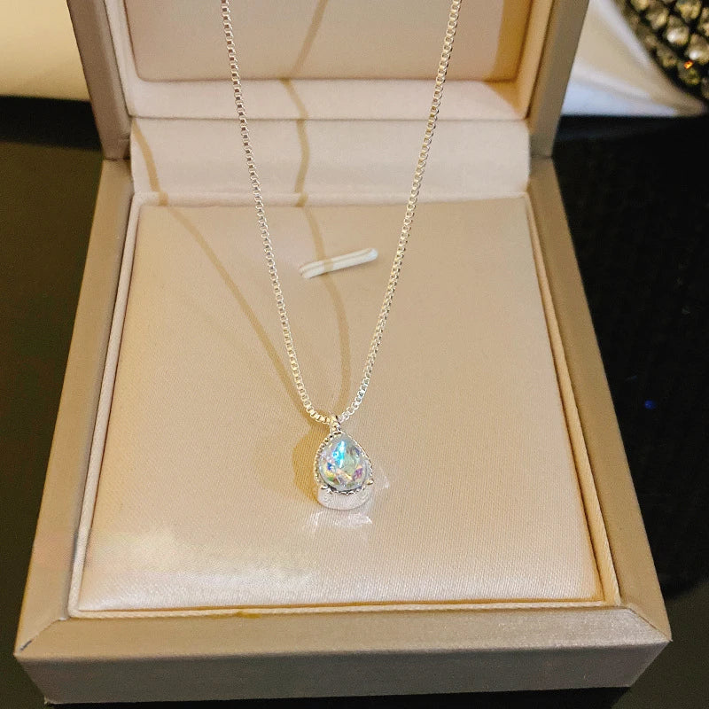 Sterling silver necklace with teardrop crystal pendant – minimalist elegance”