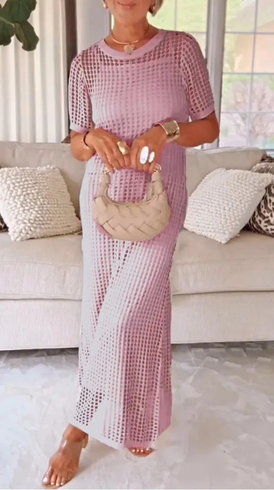 Découvrez notre Robe Élégante en Crochet™, conçue pour sublimer la silhouette avec légèreté et confort. Son tissu fluide et respirant épouse délicatement les formes sans comprimer, tandis que les détails ajourés en crochet apportent une touche artisanale unique. Polyvalente et raffinée, cette robe mi-longue se porte aussi bien lors d’une promenade estivale que lors d’un déjeuner chic en terrasse. Confectionnée en séries limitées, elle combine style intemporel et modernité, idéale pour celles qui recherchent