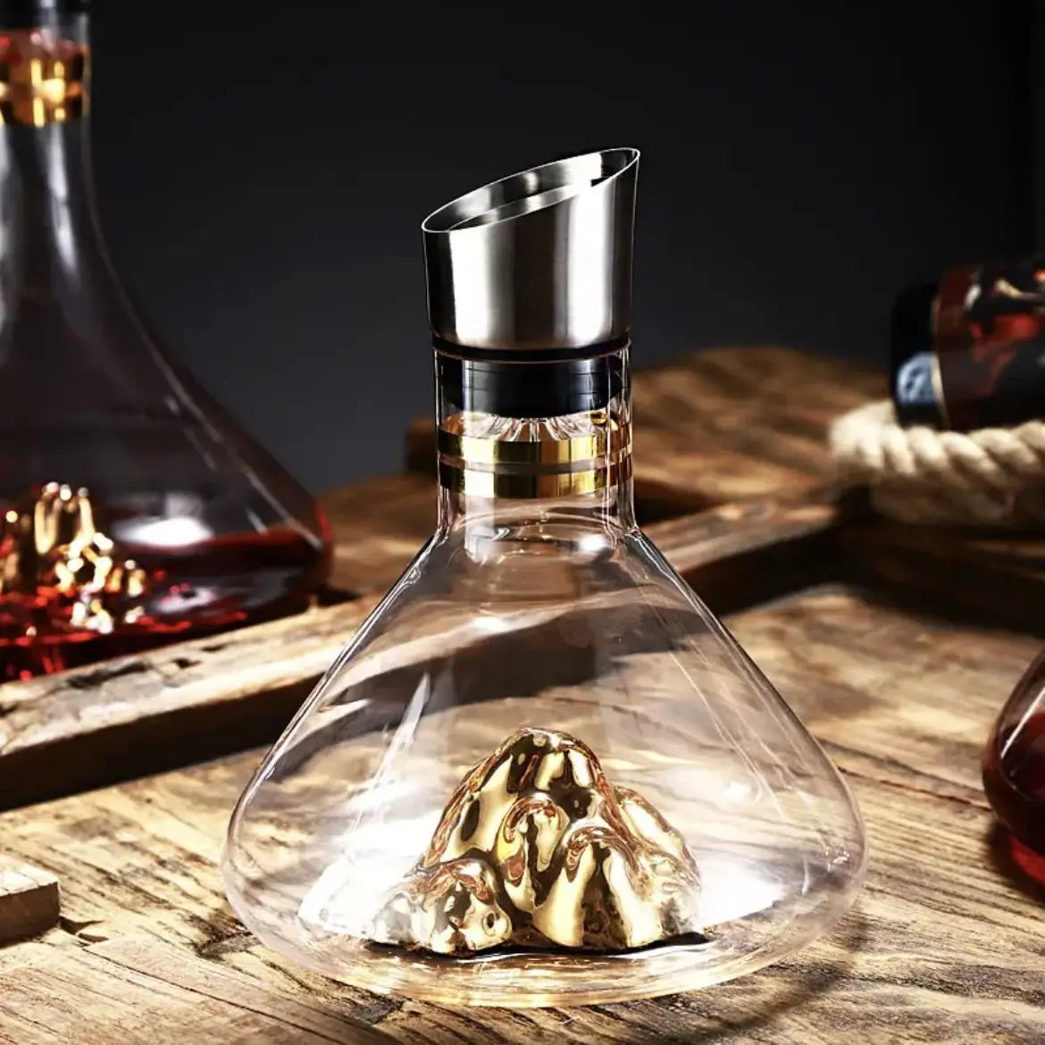 Luxury wine decanter with aerator – crystal glass carafe for red wine serving and flavor enhancement