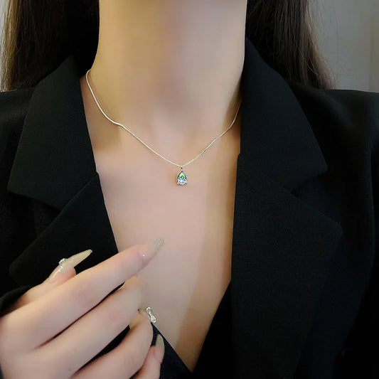 Sterling silver necklace with teardrop crystal pendant – minimalist elegance”
